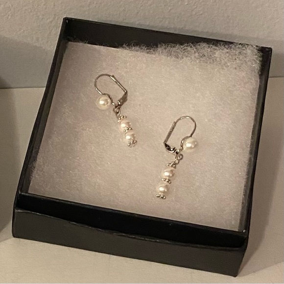 Swarovski Crystal Pearl earrings NEW - Picture 2 of 4